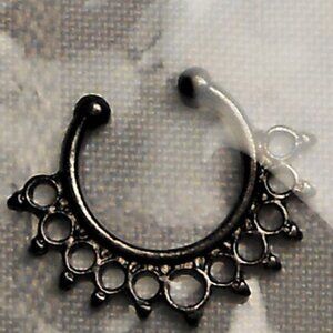No17 - Fake 10mm Septum Ring - new, repackaged, gunmetal color